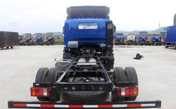 牽引車(chē) 