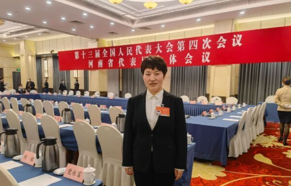全國(guó)人大代表王杜娟