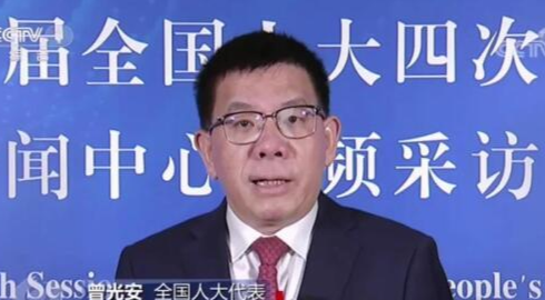 全國人大代表，廣西柳工集團機械有限公司黨委書記、董事長曾光安 