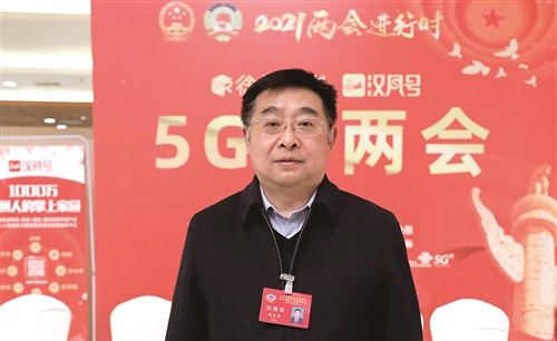 徐州市政協(xié)委員、徐工集團(tuán)總經(jīng)理?xiàng)顤|升