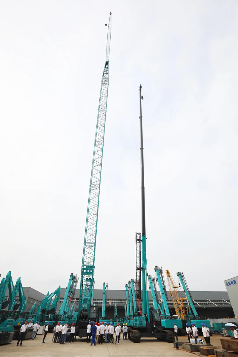 山河智能新一代E系列起重機(jī)下線